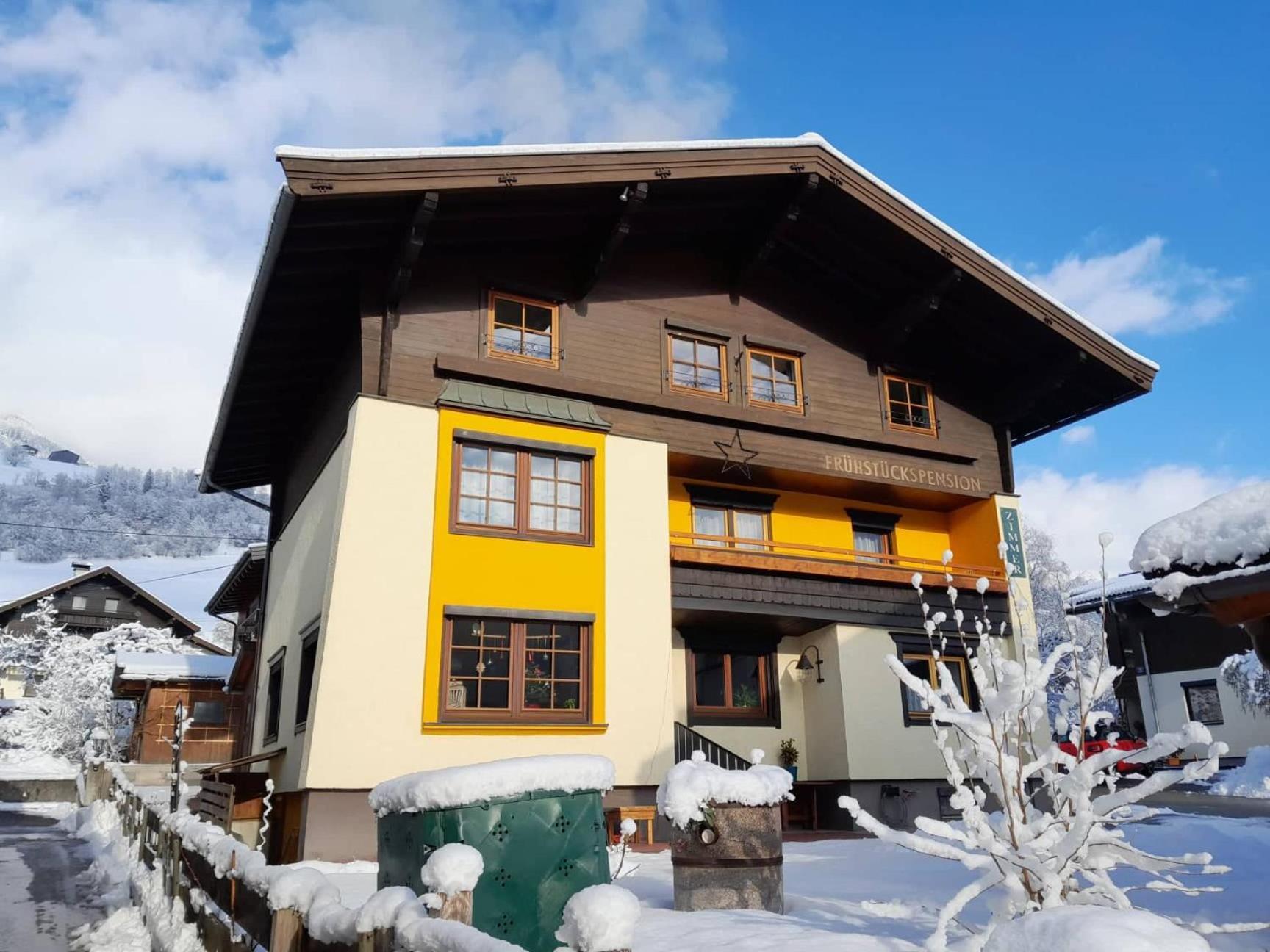 Pension Zu Hause Uttendorf Esterno foto